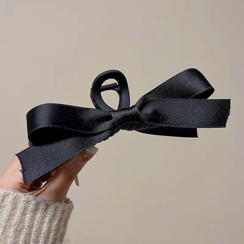 Hepburn Wind Black Bow Claw Clip Women